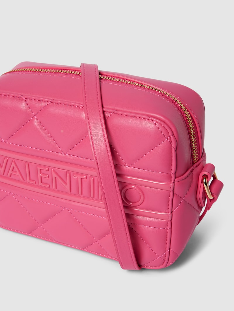Handtasche mit Label-Details Modell 'ADA' in pink