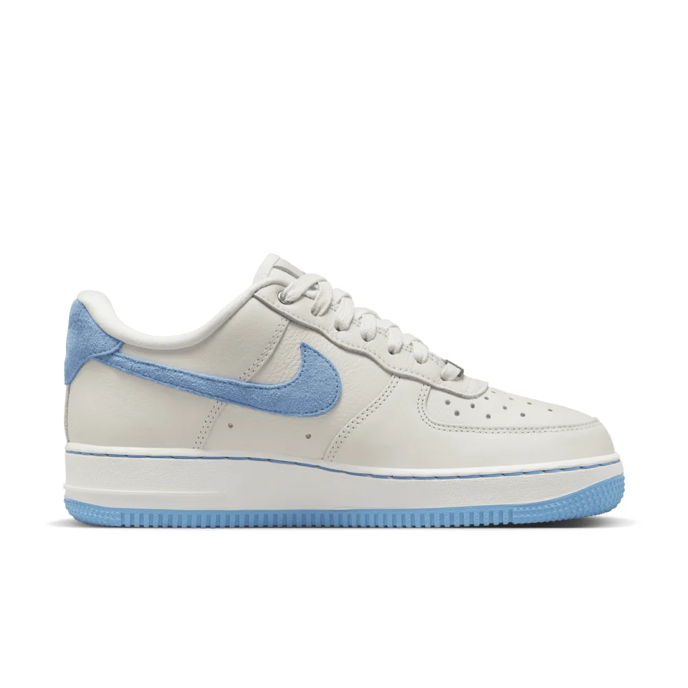 Nike Air Force 1 WMNS LXX DX1193-100 / weiss