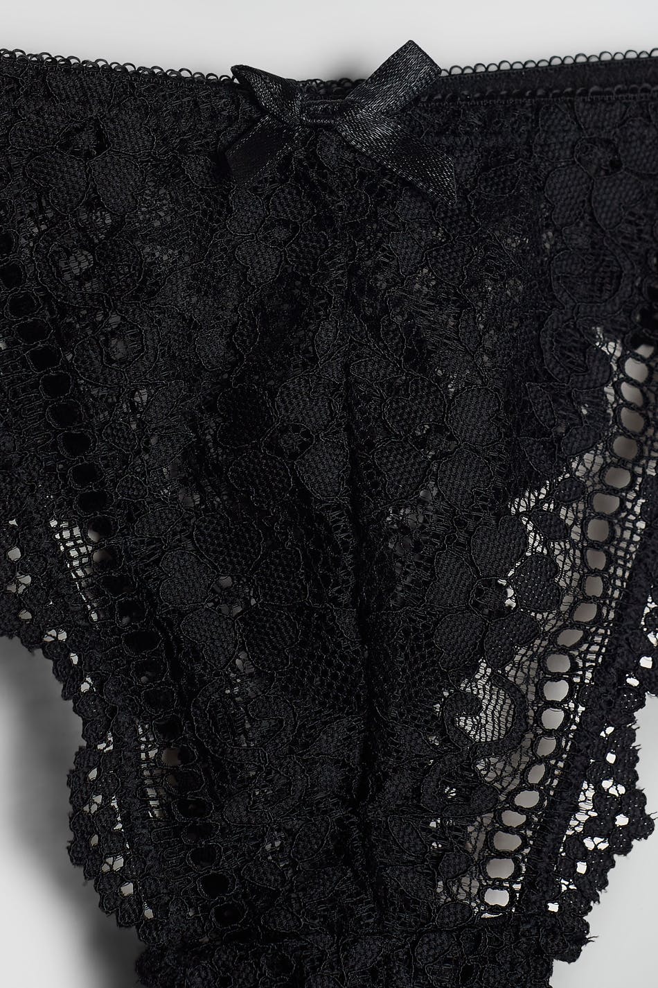 Lace thong