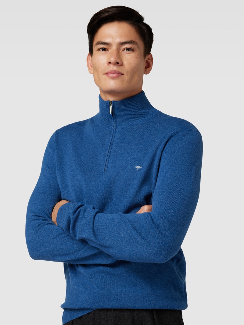 Strickpullover mit Stehkragen in blau meliert