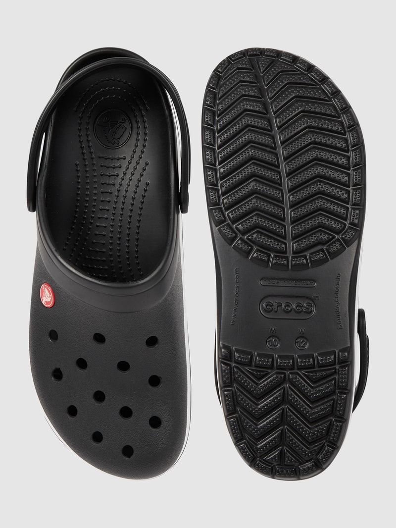 Clogs mit Luftlöchern in schwarz