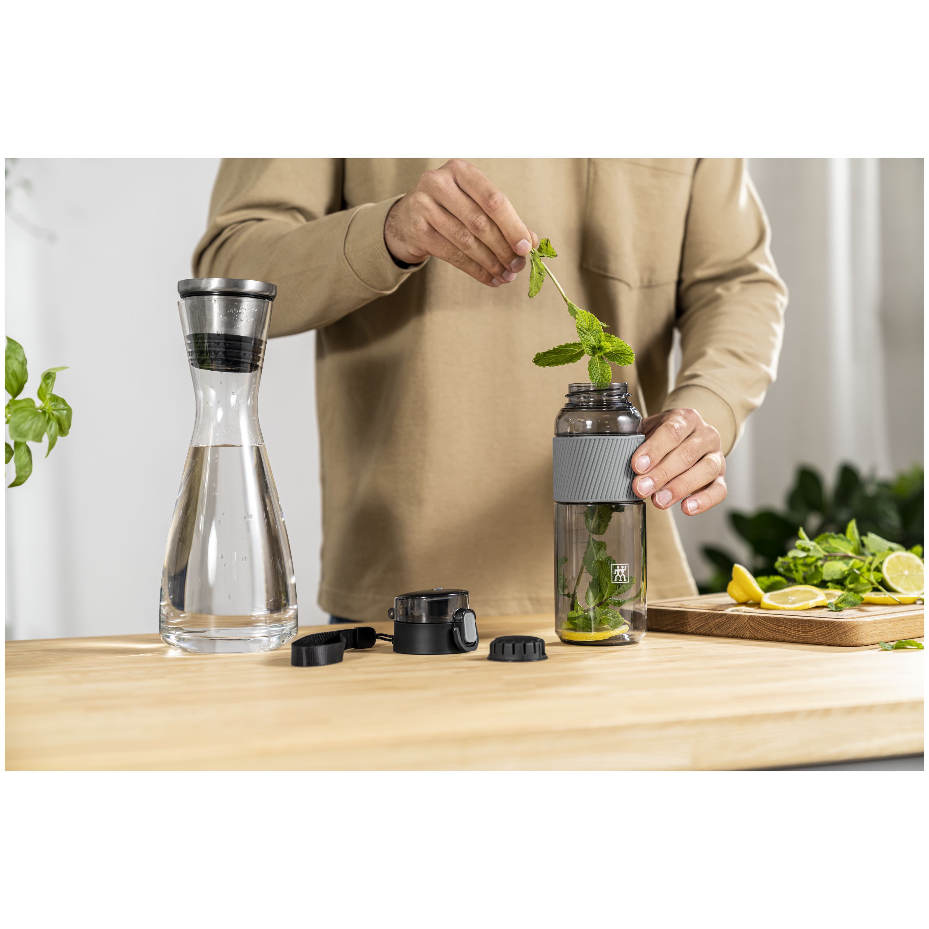Trinkflasche, 680 ml, Tritan, Grau