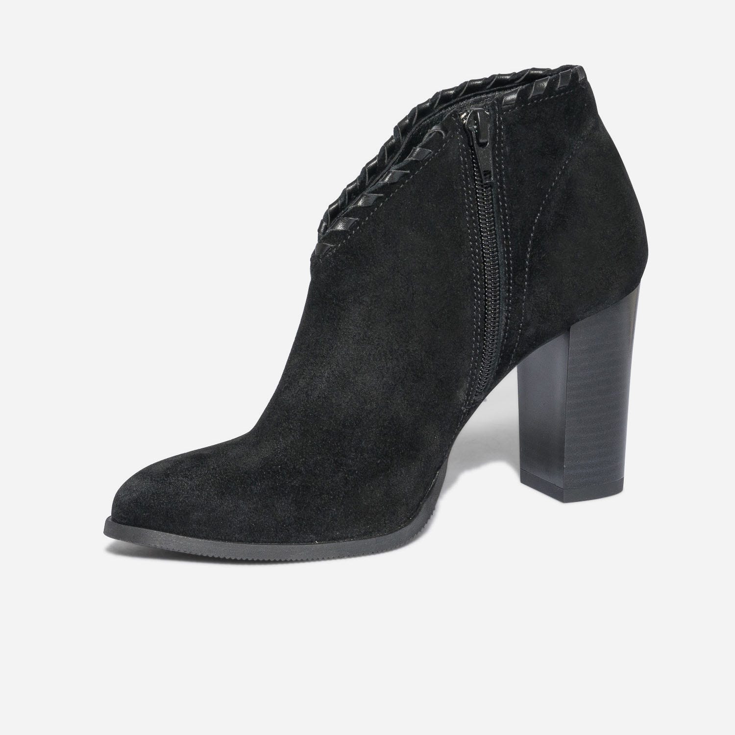 Low boots TEXTO noir éco-conçu en cuir velours avec tressage