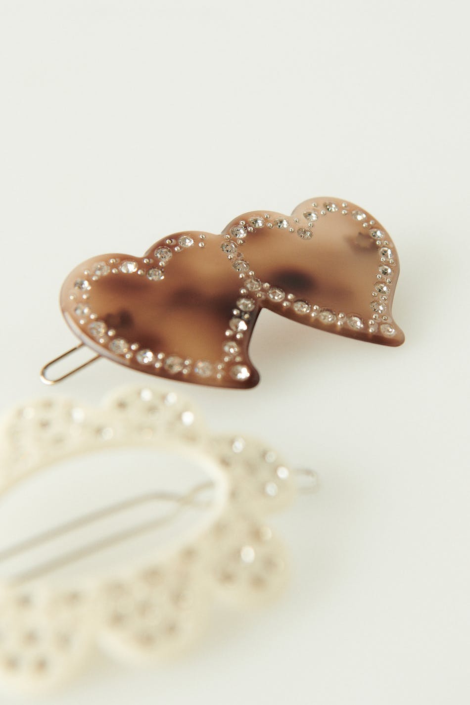 Isa hair pins
