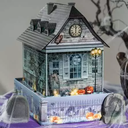 Ravensburger Gruselhaus bei Nacht
