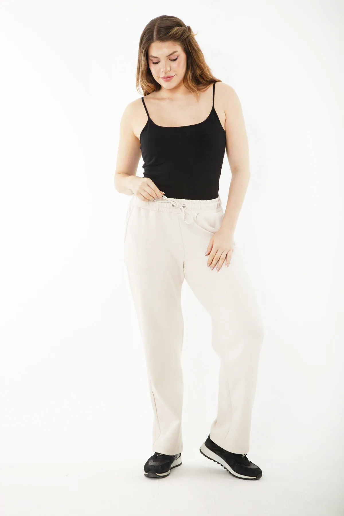Şans  Damen-Trainingshose, große Größe, beige Taille, Ösenschnürung und elastische Seitentasche, Trainingshose 65n35418