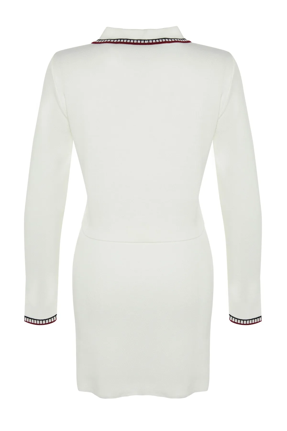 Trendyol Collection  Ecrufarbenes Strickoberteil und -unterteil im Blockfarbendesign TWOAW24AU00058