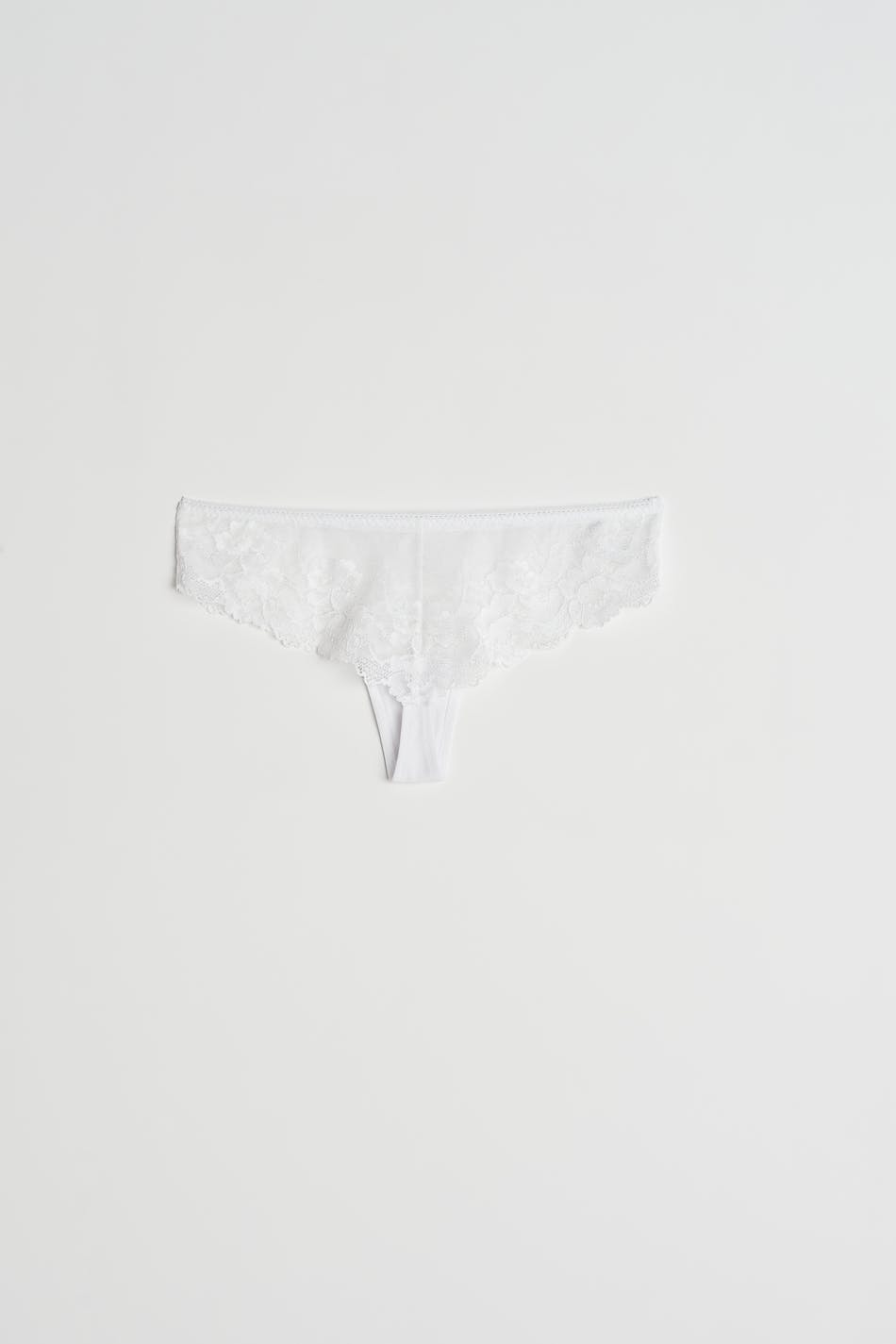Lace string