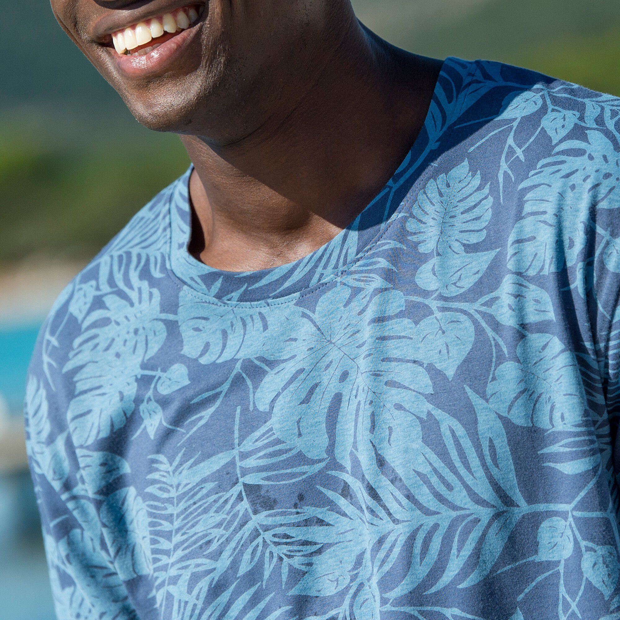 Tee-shirt manches courtes imprimé feuilllage