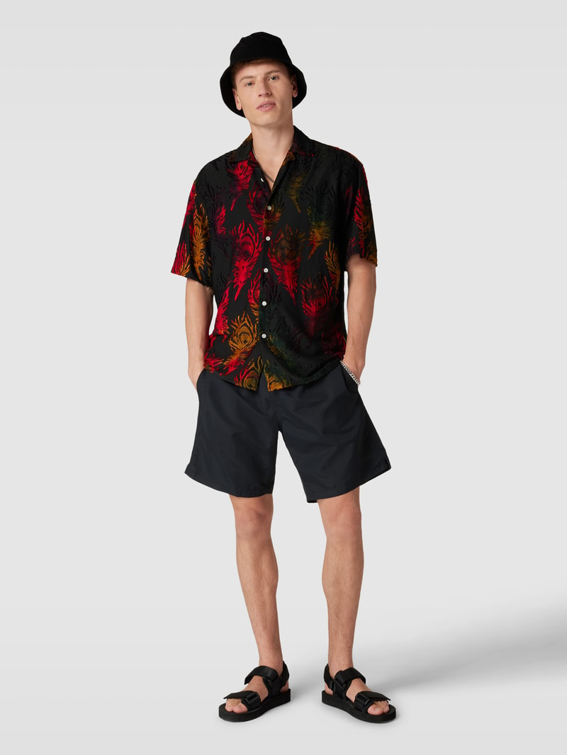 Shorts mit elastischem Bund in schwarz