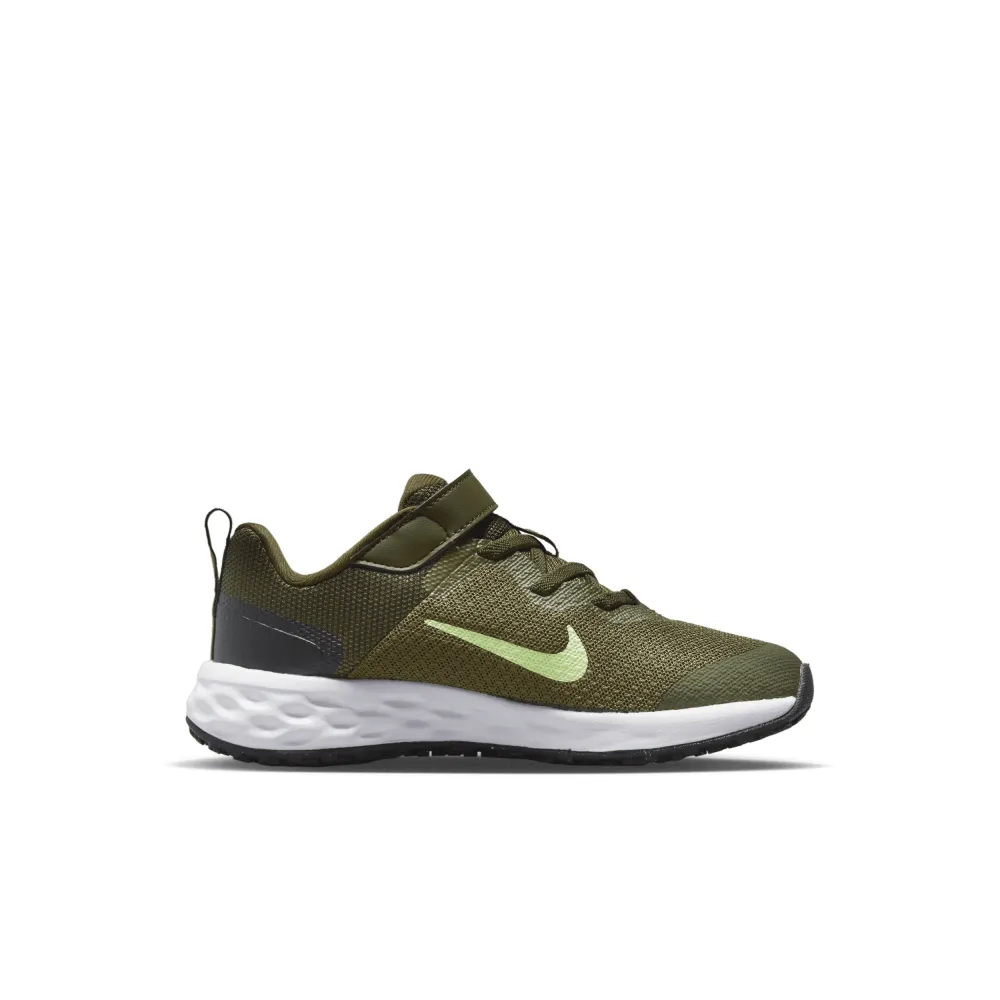 Nike Revolution 6 DD1095-300 / grün
