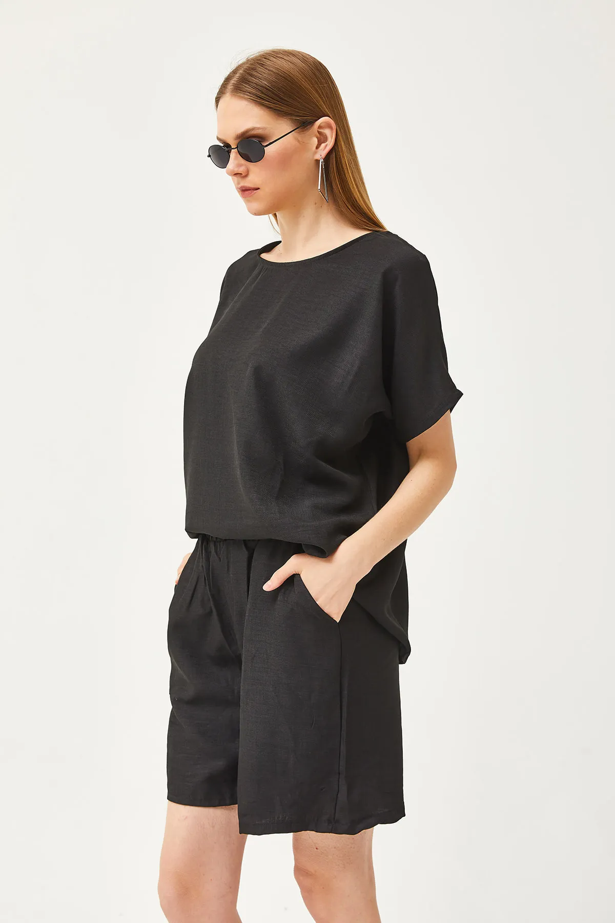 Olalook  Damen Schwarzes Top Lockere Bluse Shorts mit Untertasche Leinen Inhalt Set TKM-19000268