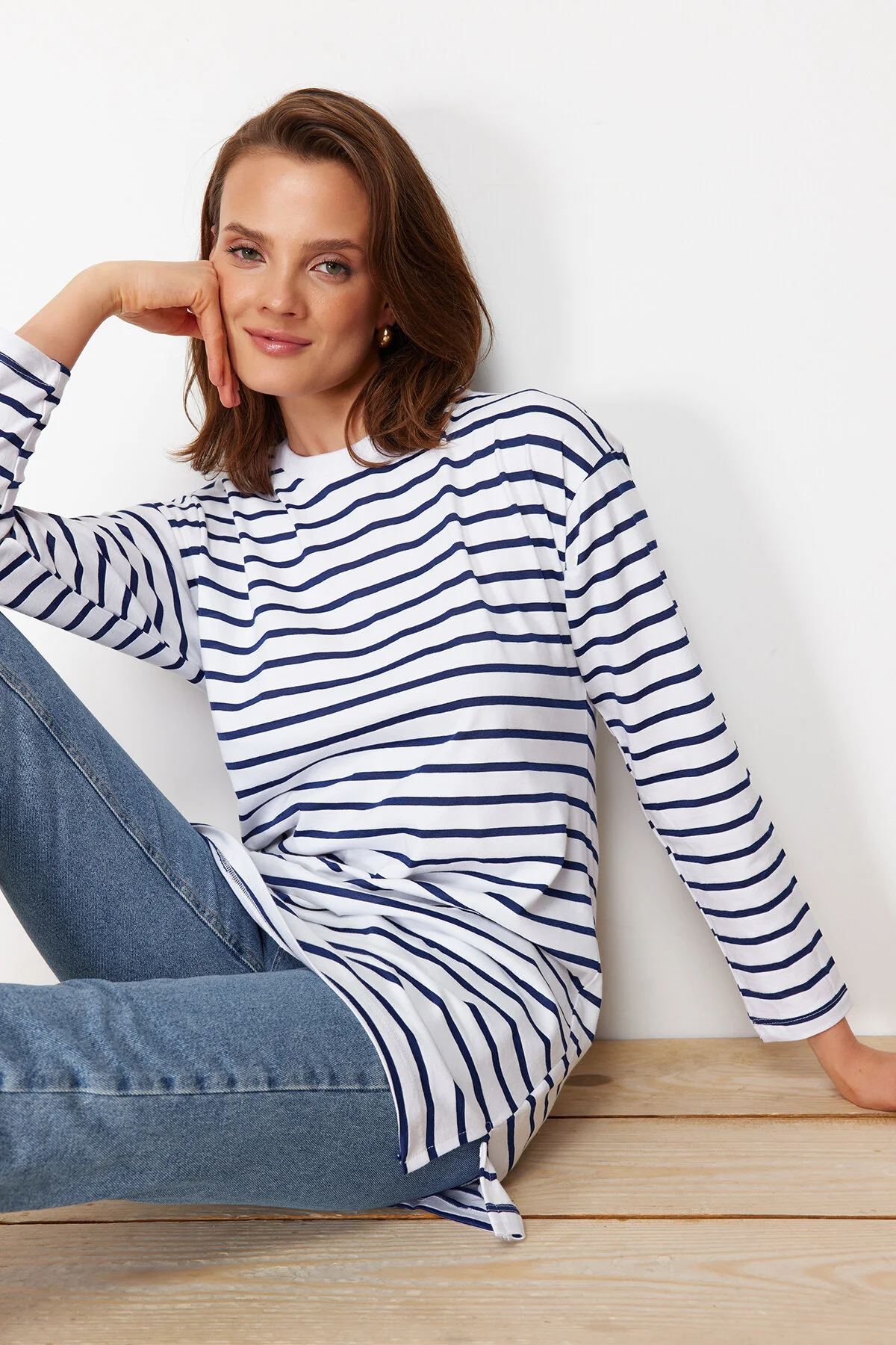 Trendyol Modest  Blau gestreifte Stricktunika TCTAW22UK0240