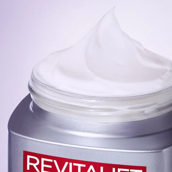 L'Oréal Paris Revitalift Filler SPF50 dnevna krema proti staranju 50 ml - za normalno in zrelo kožo