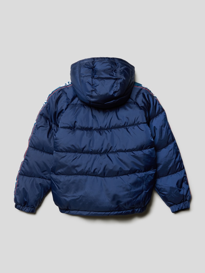 Steppjacke mit Label-Details in marineblau