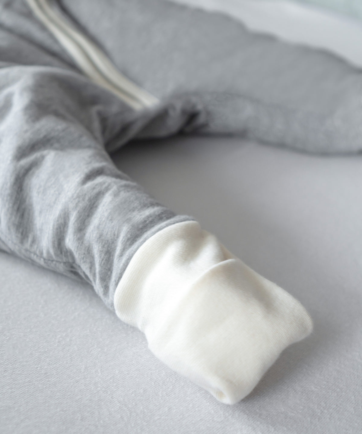Baby-Schlafsack mit Beinen und Wollfüllung