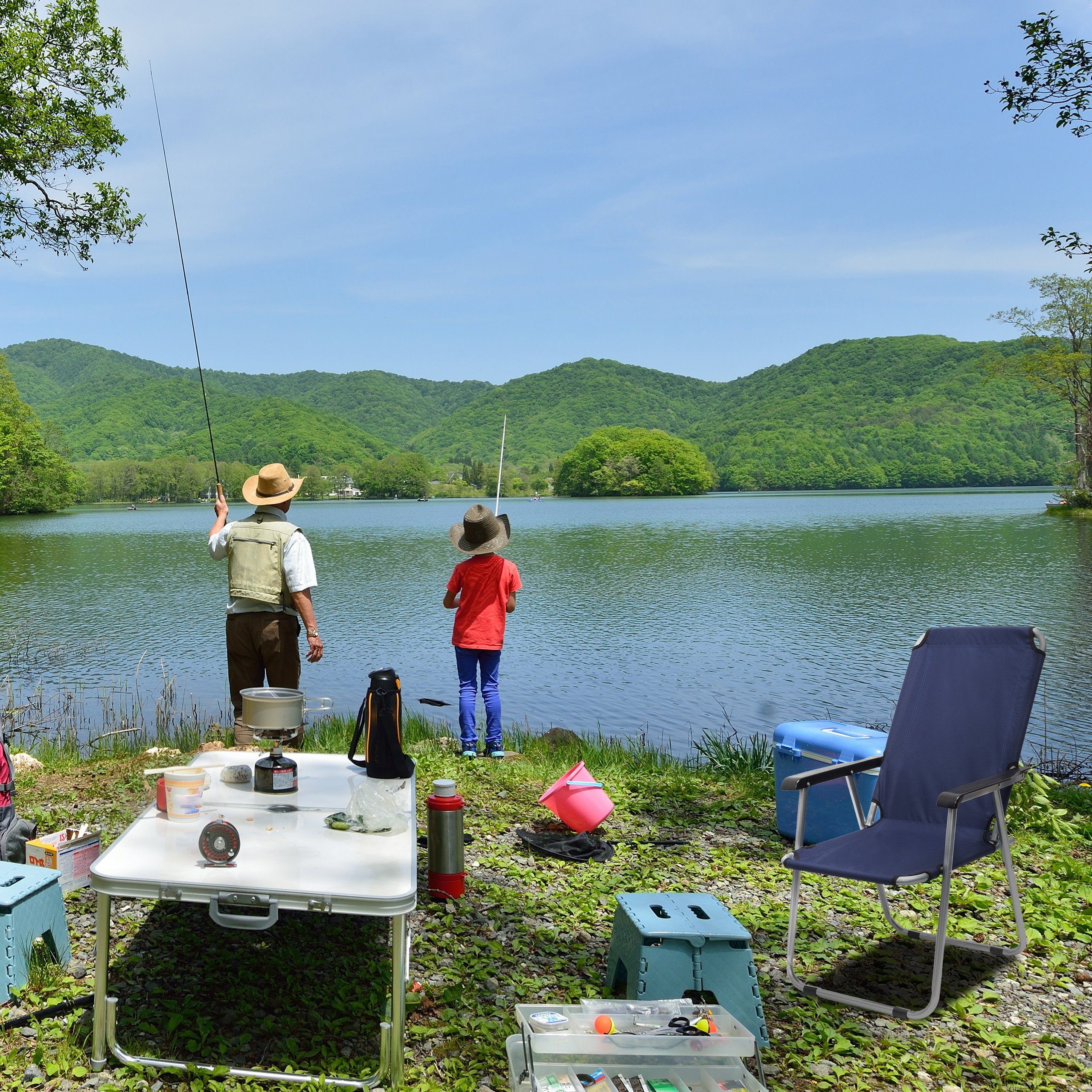 relaxdays Campingstuhl Campingstuhl 2er Set mit Armlehne, Dunkelblau
