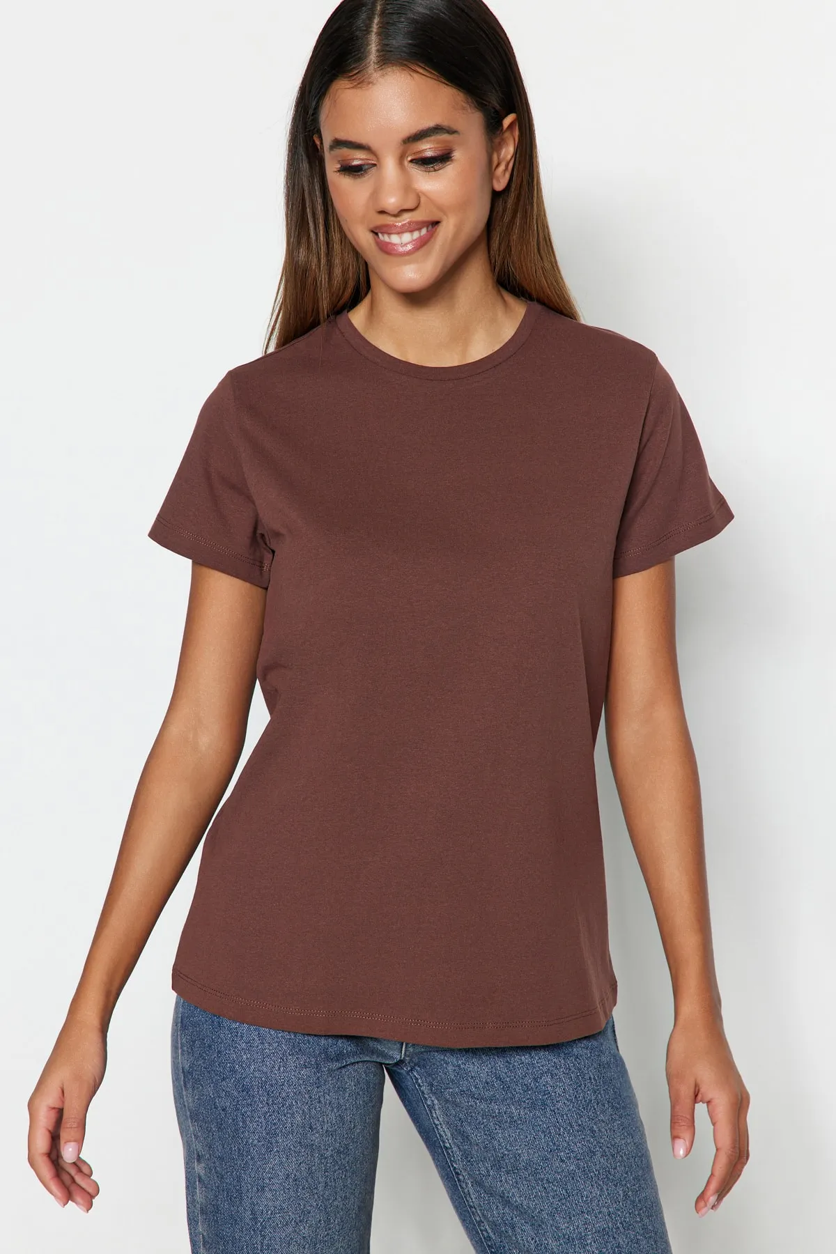 Trendyol Collection  Braun-Beige-Khaki gestreiftes 3er-Pack Basic-Strick-T-Shirt mit Rundhalsausschnitt TWOSS20TS0146