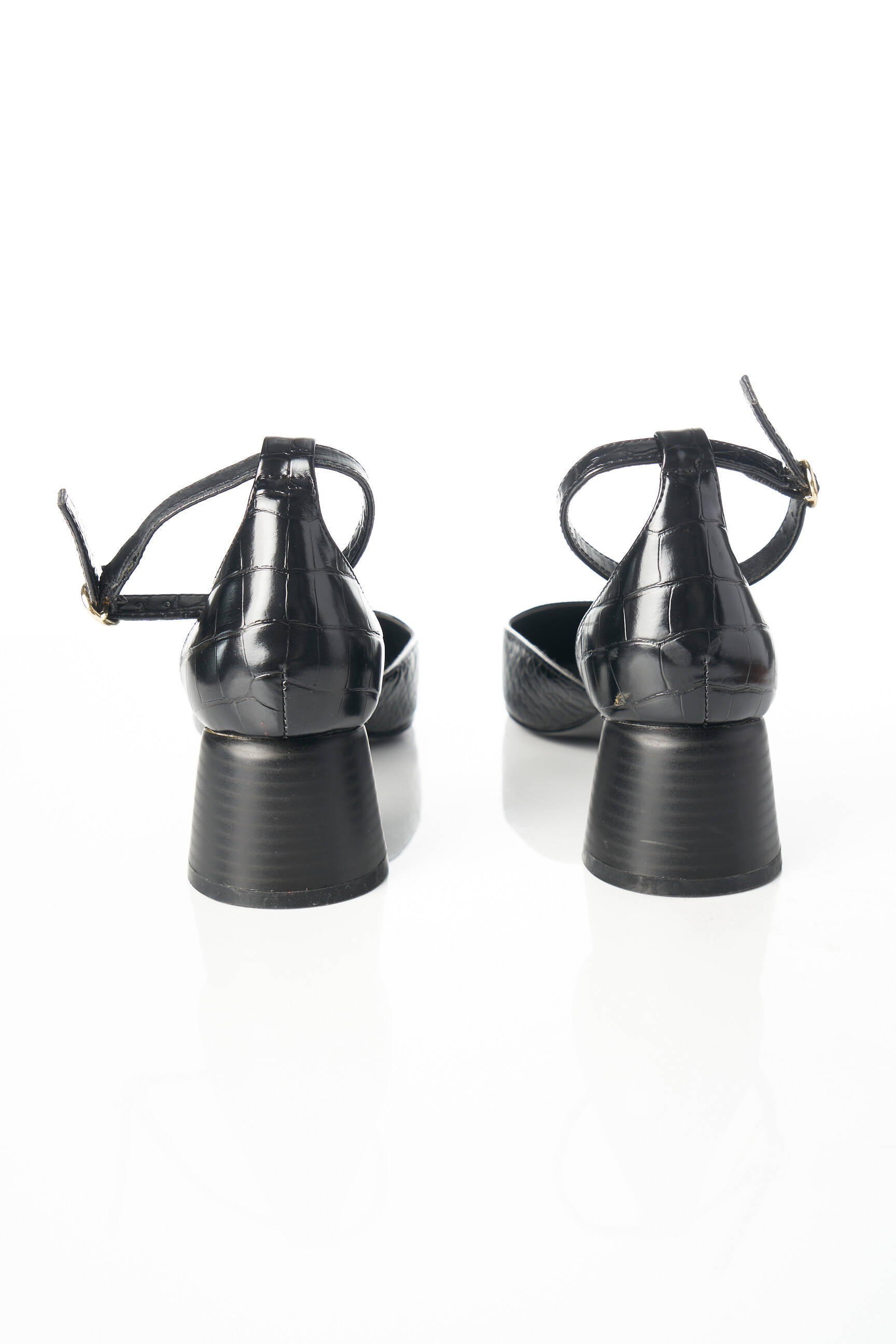 Violeta By Mango Sandales Nu Pieds Femme couleur noir