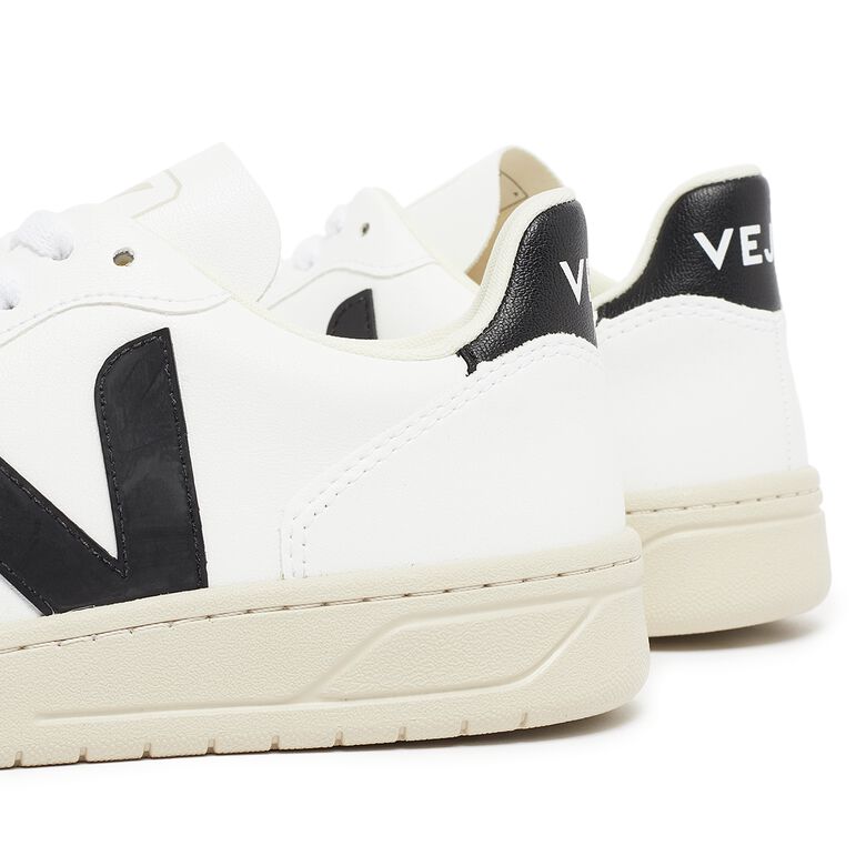 Veja WMNS V-10 white/black