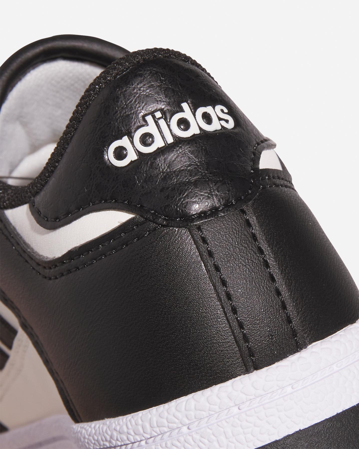 Buty sportowe Adidas Core Rapid Court Low Ps Jr JP7654