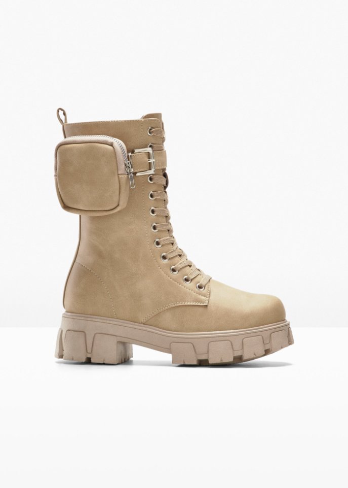 Schnürstiefel