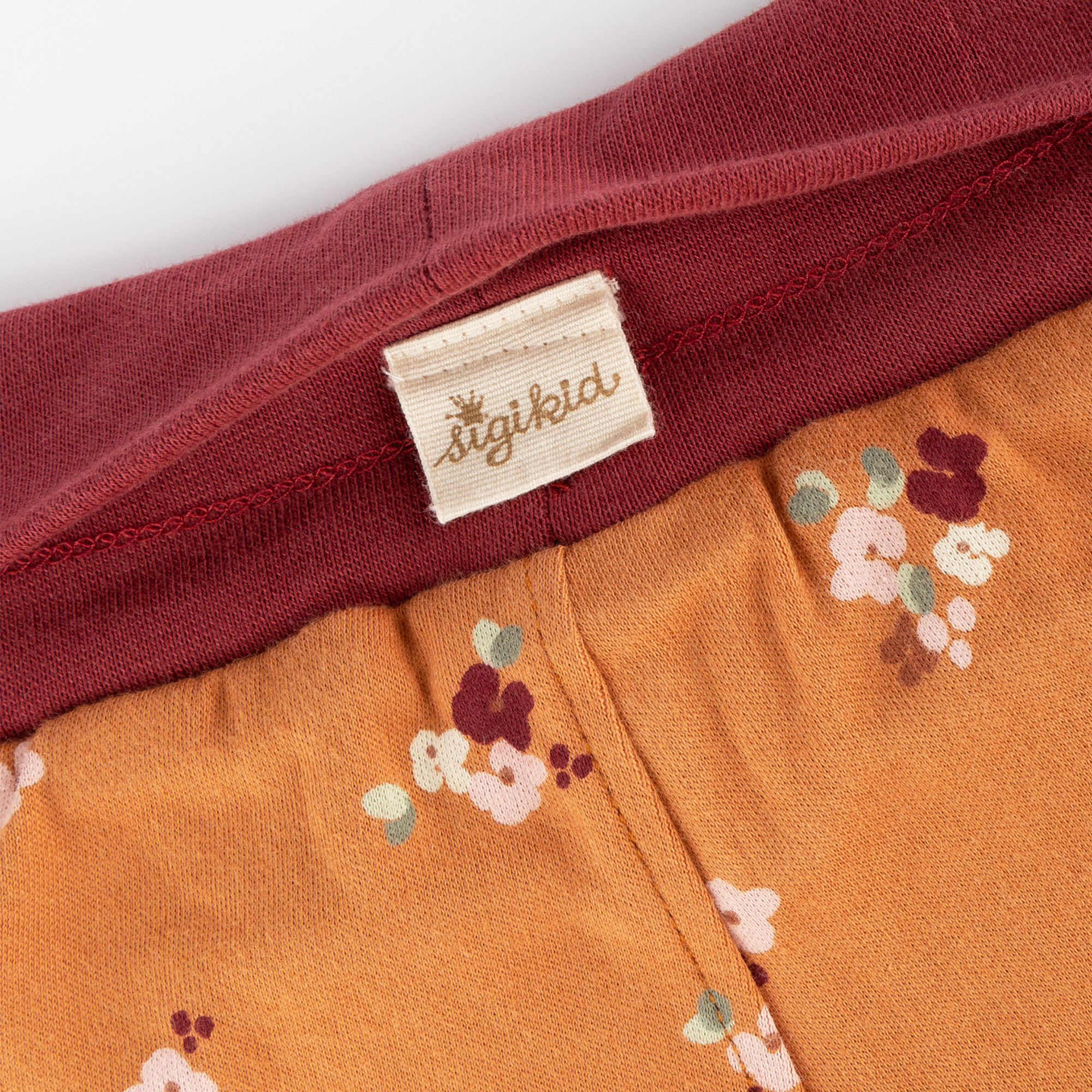 Baby Wendehose, Blümchen Print und dunkelrot