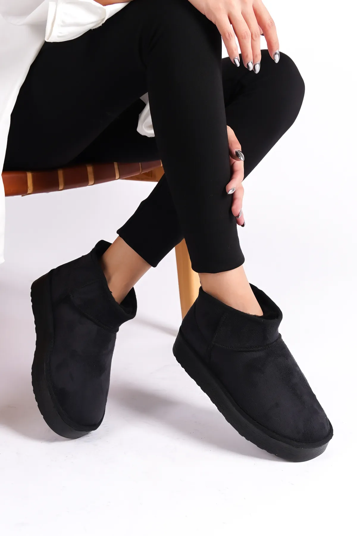 Capone Outfitters  Stiefelette - Schwarz - Flacher Absatz