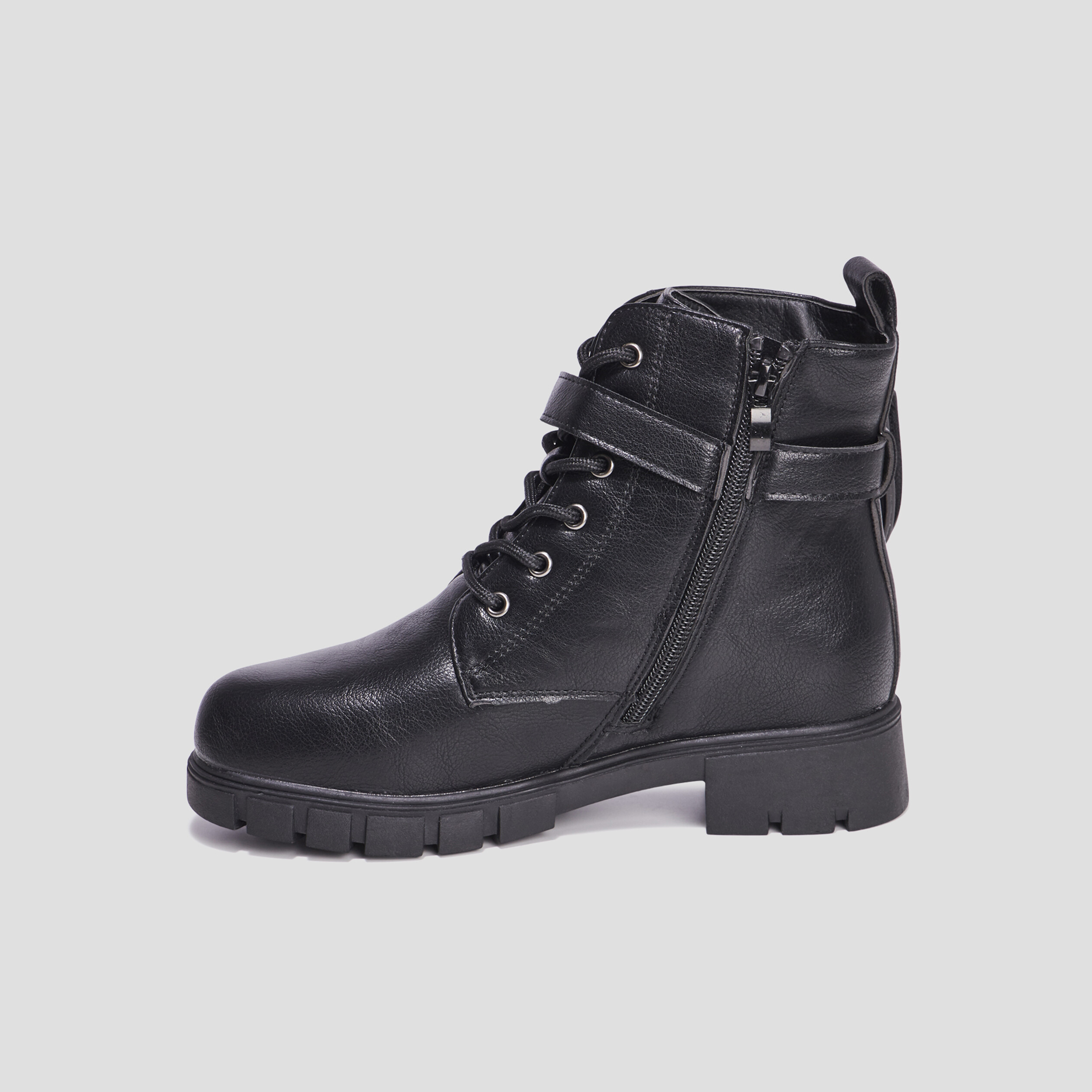 Bottines crantées avec pochettes noir fille | La Halle