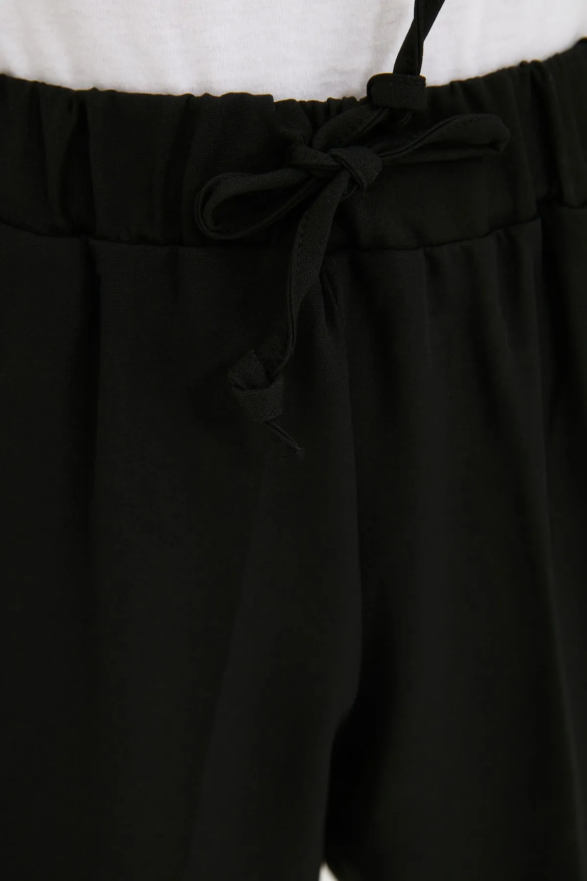 Trendyol Collection  Schwarze, detaillierte Jogger-Webhose mit Krawatte TWOSS19ST0212