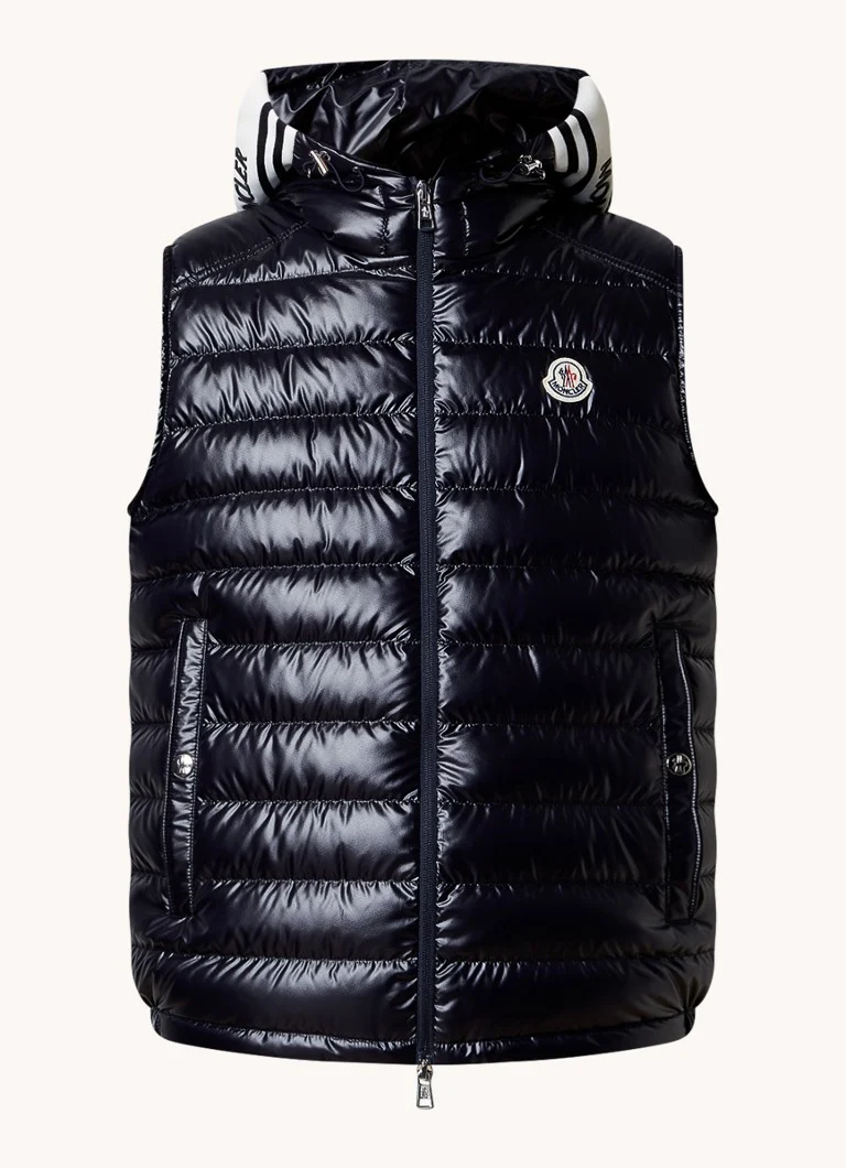 Jachetă matlasată Moncler Clai cu glugă, umplută cu puf de gâscă.