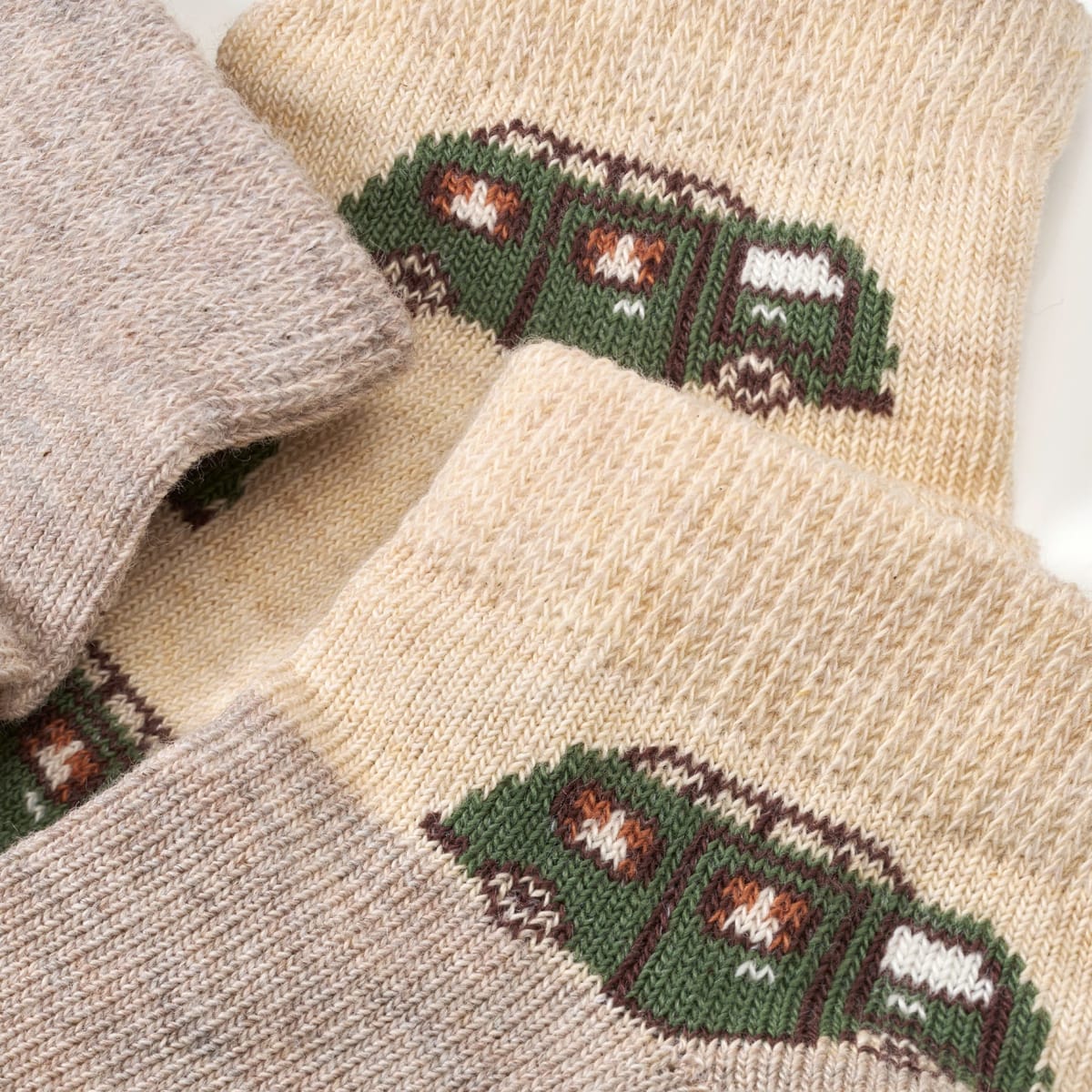 Sneaker Socken mit Auto-Motiv, grau, Gr. 27/29, 3 St