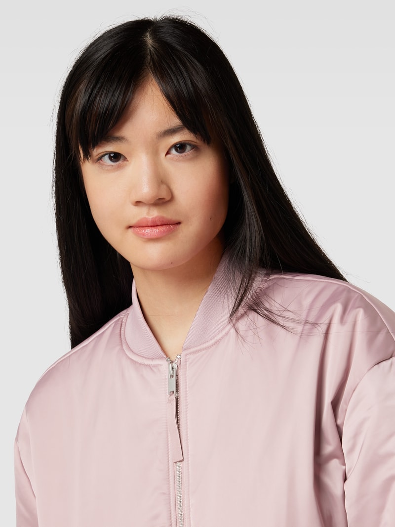 Bomberjacke in Satin-Optik in rosa