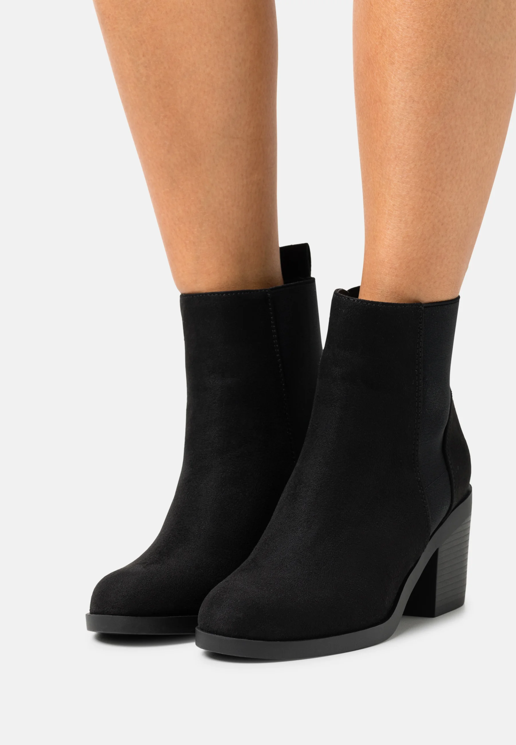 Botines de corte ancho Even&Odd