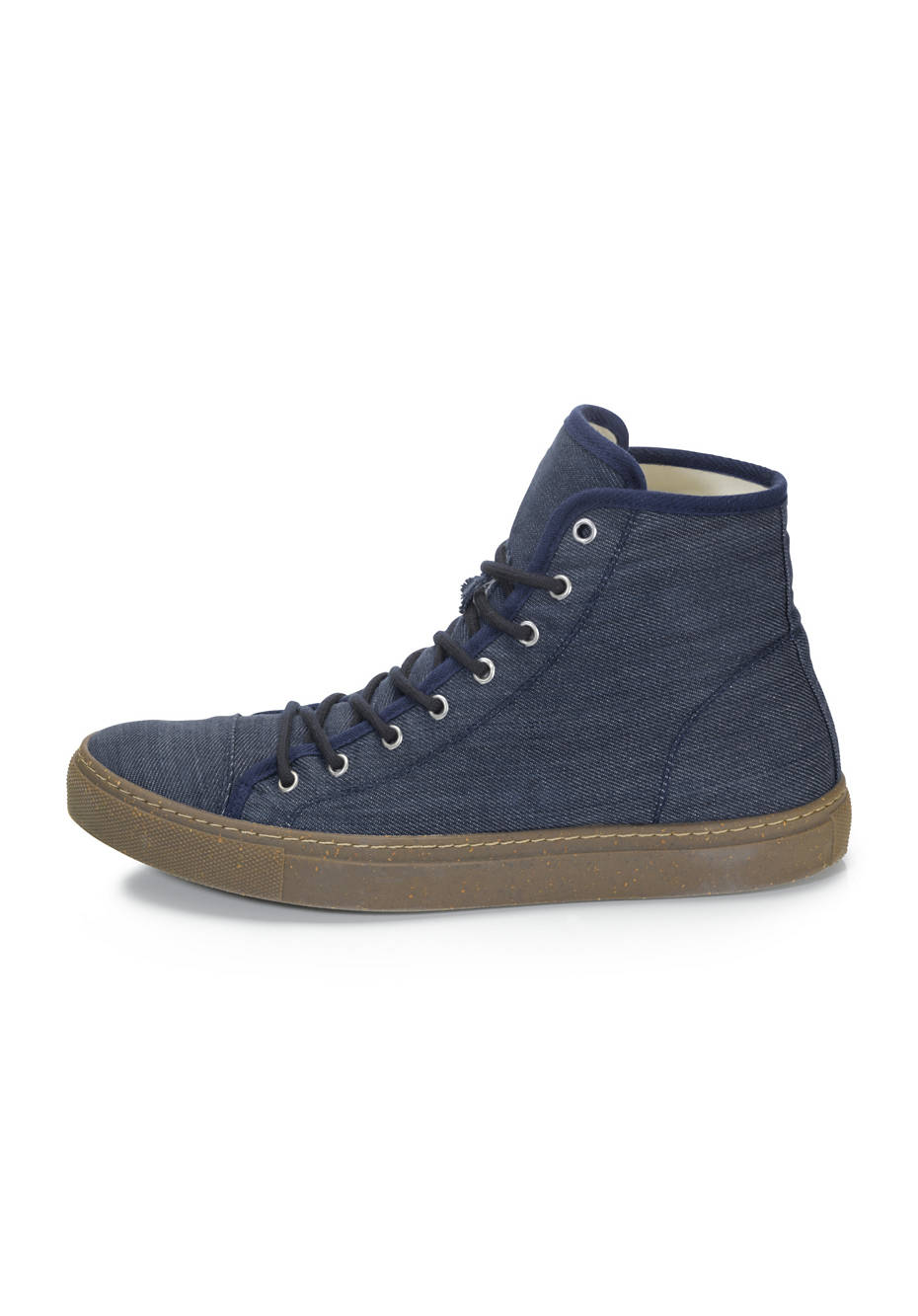 Sneaker BetterRecycling aus Bio-Denim
