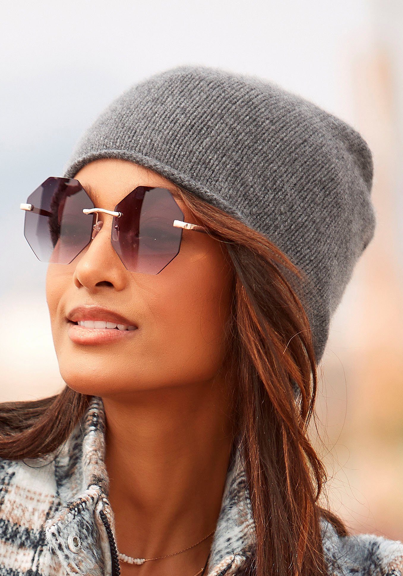 LASCANA Beanie Strickmütze, Feinstrick mit Rollrand, Wintermütze, Herbstmütze