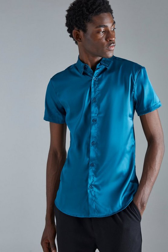 Kurzärmliges Muscle-Fit Hemd aus Satin