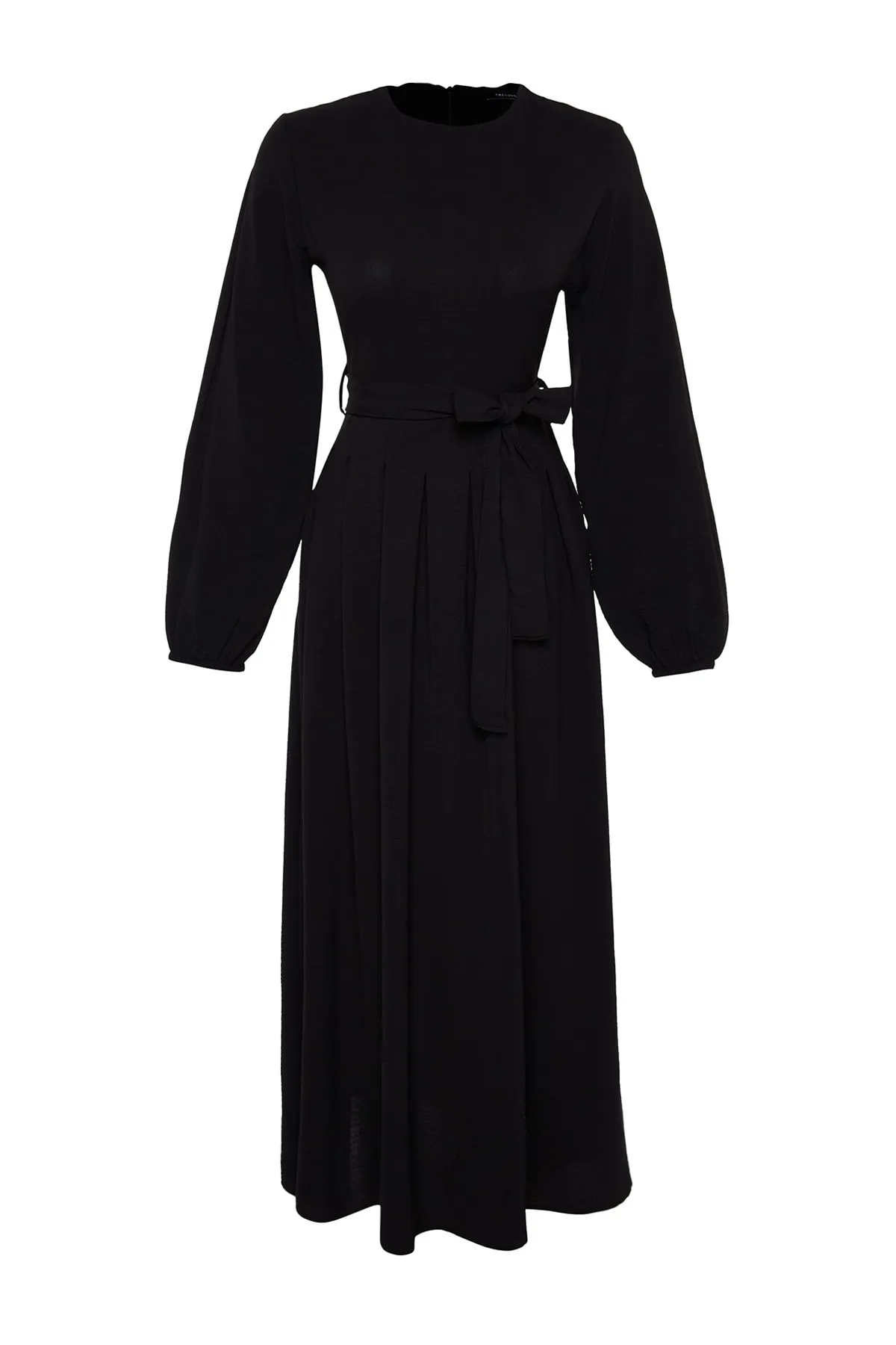 Trendyol Modest  Schwarzes, plissiertes Aerobin-Gewebekleid mit Gürtel TCTAW24EB00043