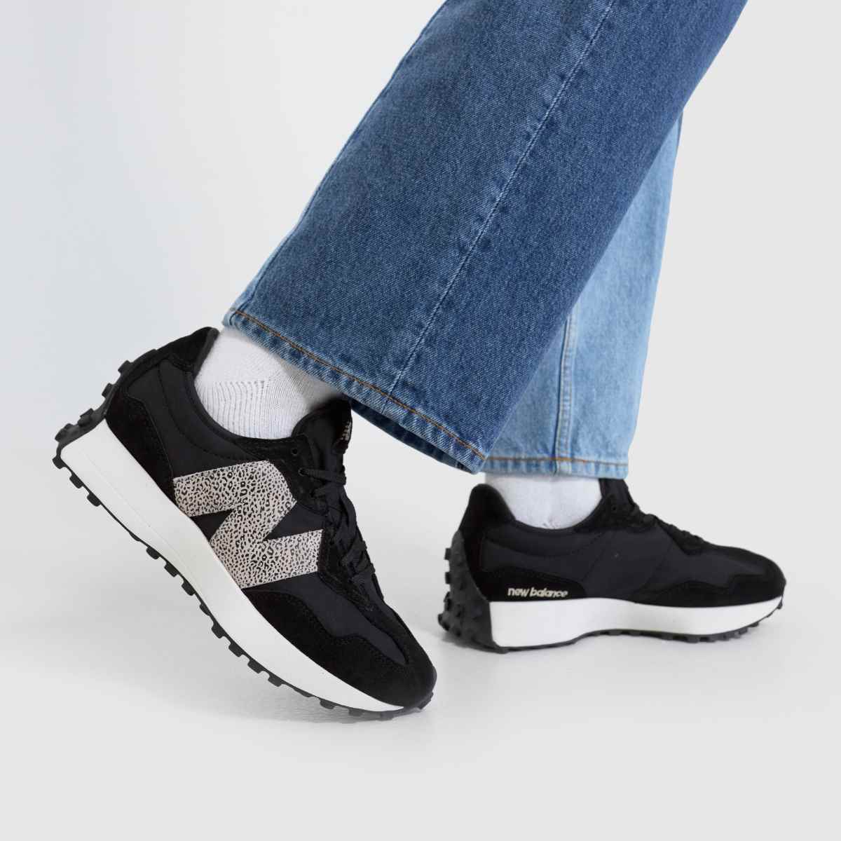 New Balance 327 fekete sportcipő