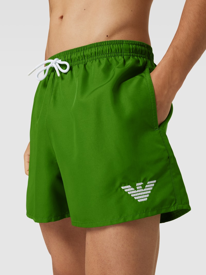 Badehose mit Label-Stitching Modell 'ESSENTIAL' in grün