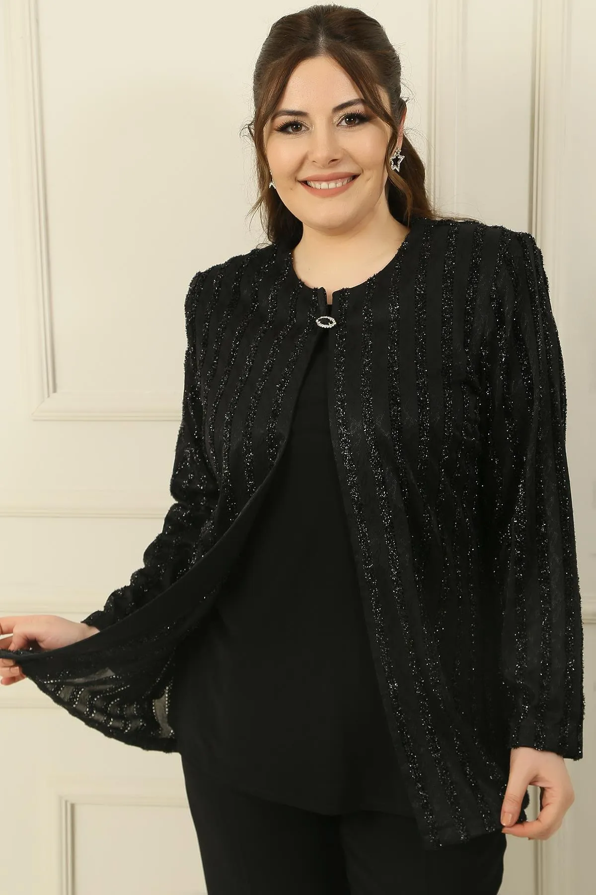 By Saygı  2-teiliges Set mit langärmeliger Bluse, Streifen und glitzerndem String, Jacke in Übergröße