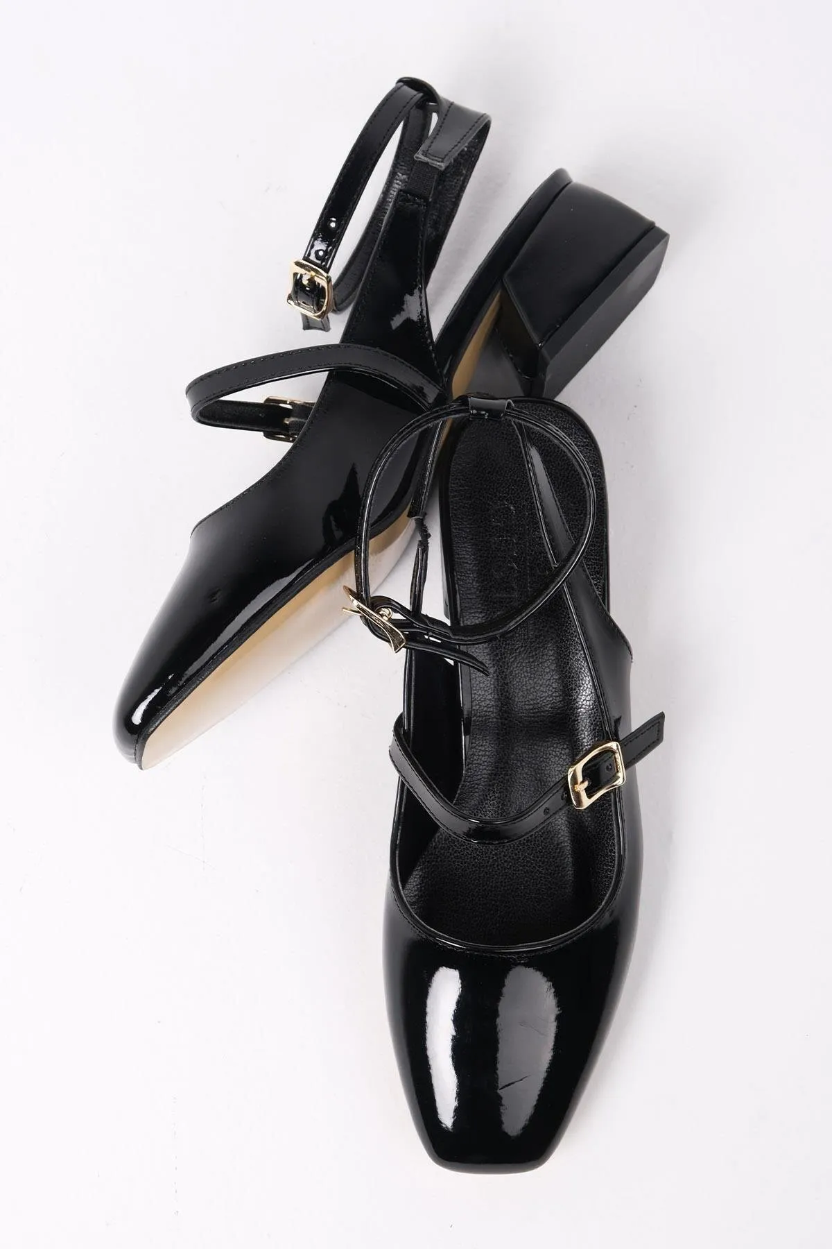 Mio Gusto  Audrey schwarze Lackleder-Damenschuhe mit offenem Rücken und kurzem Absatz