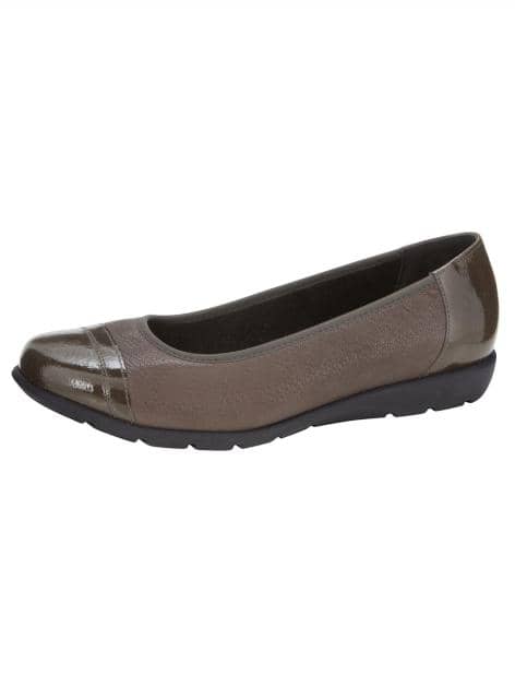 Ballerina in tollem Leder-Mix