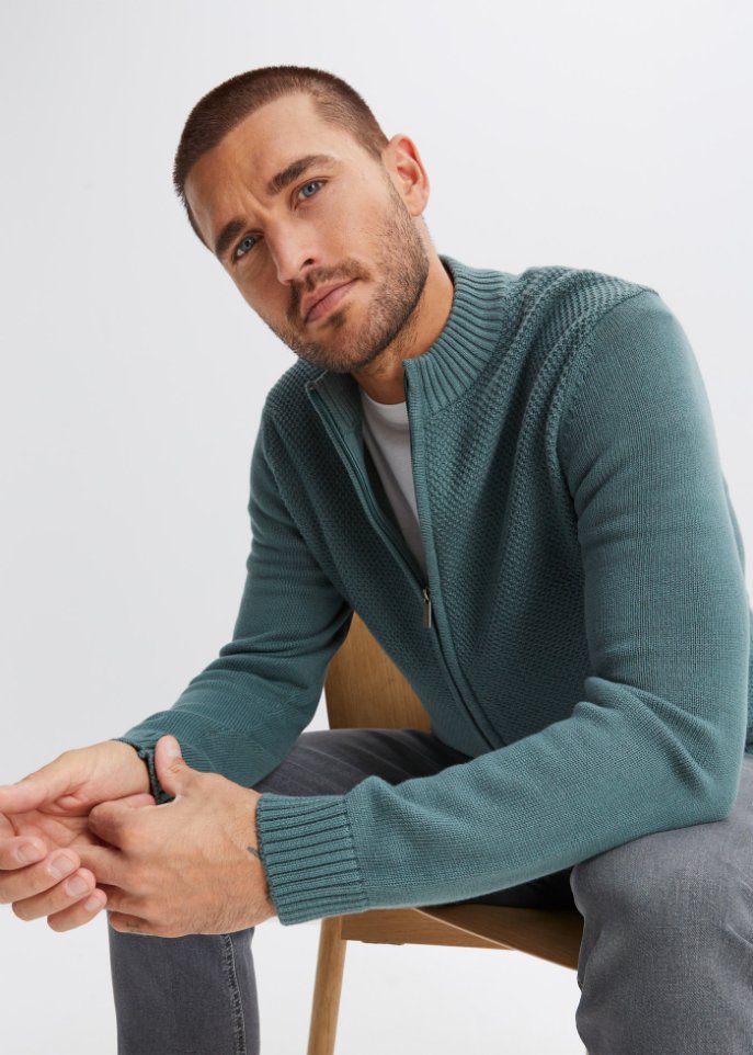 Strickjacke mit Komfortschnitt