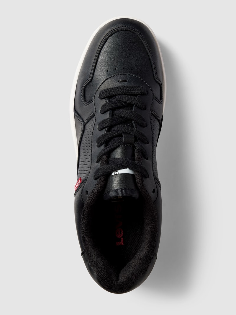 Sneaker mit Label-Details in schwarz