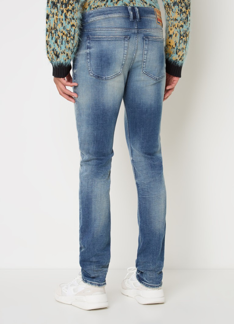 Jeansy Diesel 1979 Sleenker o dopasowanym kroju, średnie wyblaknięcie