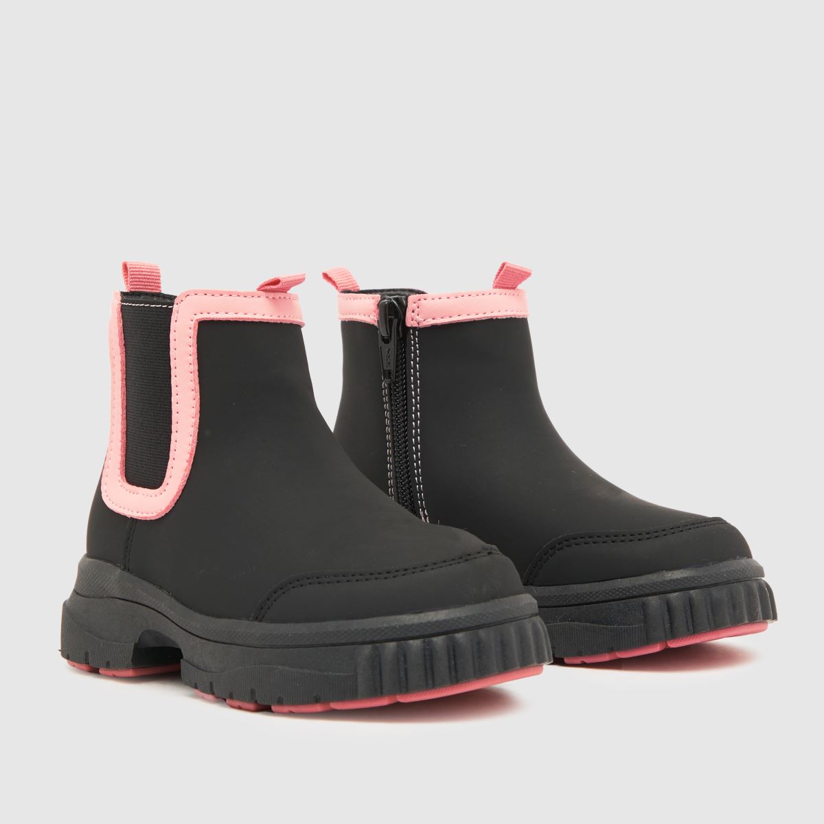 Dívčí černo-růžové chelsea boty s potiskem cloudy od značky Schuh.