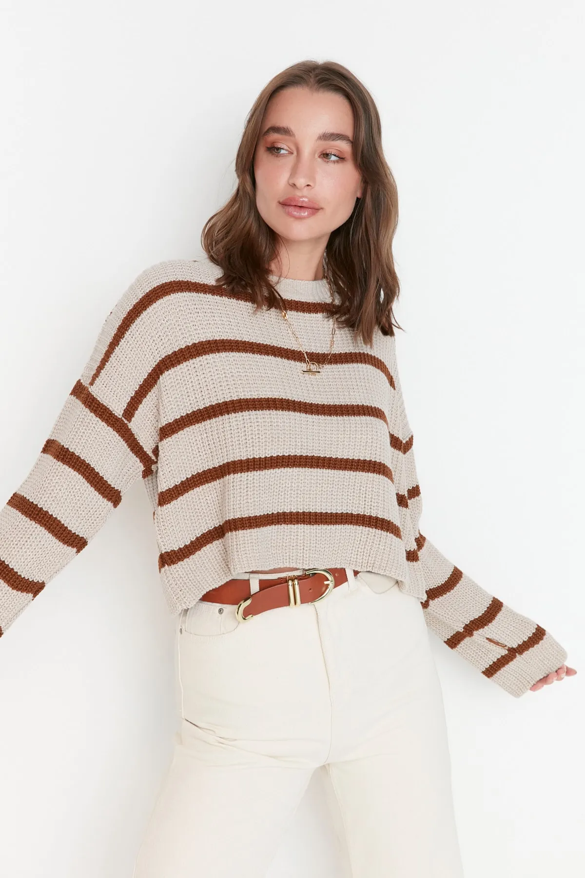 Trendyol Collection  Stone Crop Basic Strickpullover mit Streifen TWOAW23KZ00390