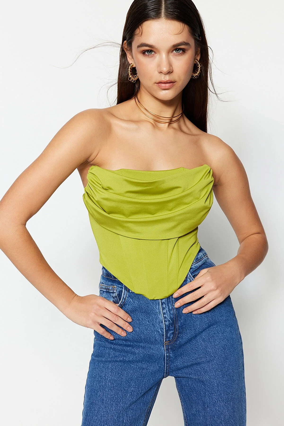 Trendyol Collection  Hellgrünes, bauchfreies, gefüttertes Strickkorsett mit detailliertem Bustier TPRSS23BS00006