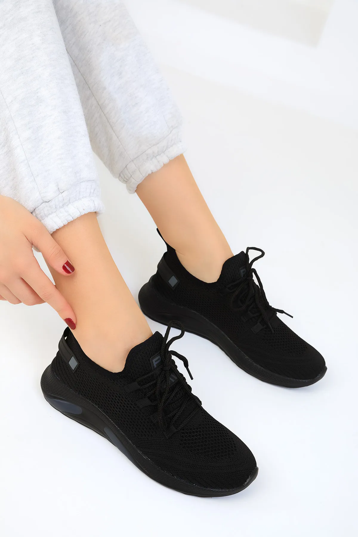 SOHO  Schwarz-Schwarze Damen Sneakers 16884